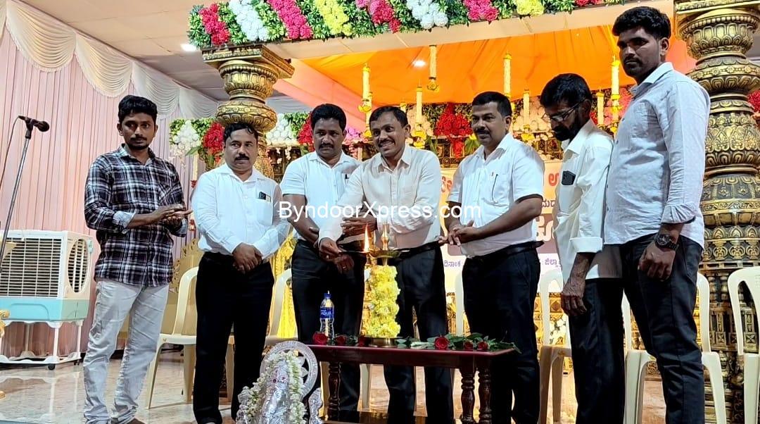 ಬೈಂದೂರು : ದೇವಾಡಿಗರ ಸಂಘ (ರಿ.) ಉಪ್ಪುಂದ ದಶಮಾನೋತ್ಸವದ ಅಂಗವಾಗಿ ಕ್ರೀಡಾಕೂಟ ಚಾಲನೆ